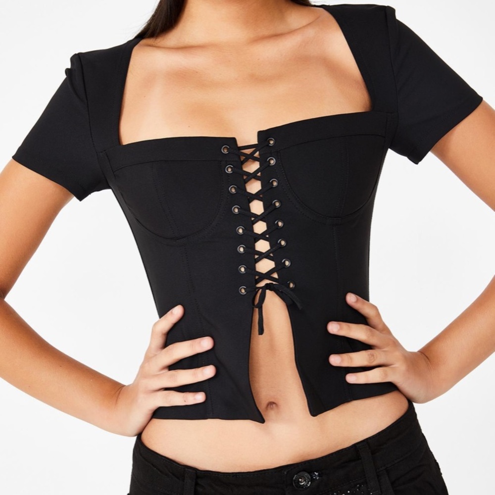 IAMGIA EVITA LACEUP TOP IN BLACK XS